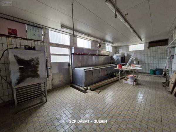 Immeuble à vendre à Saint-Hilaire-du-Harcouët dans la Manche (50600), ref : 080/2658