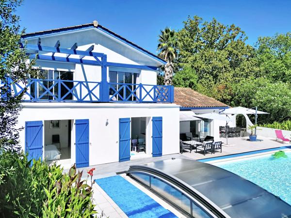 Maison
         6 pièces
        - 170 m² 860 000 € *