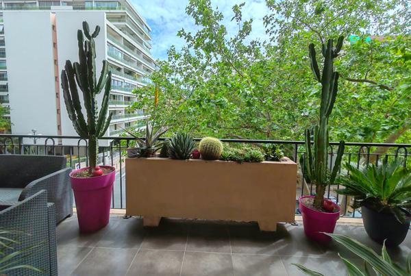 Appartement, terrasse-jardin de 2 créateurs de parfums