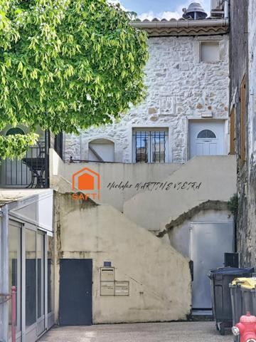 IMMEUBLE MIXTE — LA CALMETTE (30) | CENTRE-VILLAGE | RENDEMENT + POTENTIEL DE TRANSFORMATION