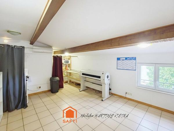 IMMEUBLE MIXTE — LA CALMETTE (30) | CENTRE-VILLAGE | RENDEMENT + POTENTIEL DE TRANSFORMATION