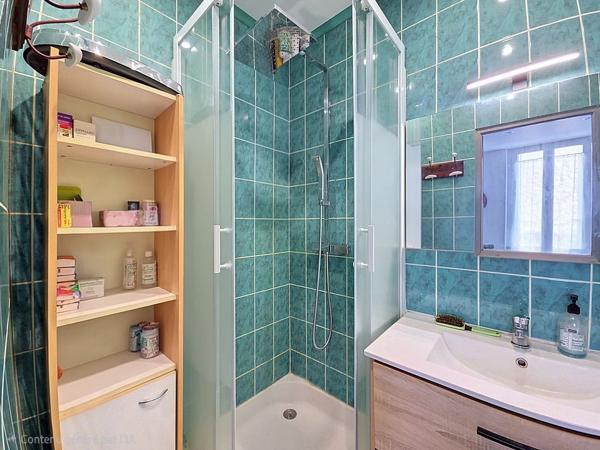 Appartement
         2 pièces
        - 33 m² 160 000 € *
