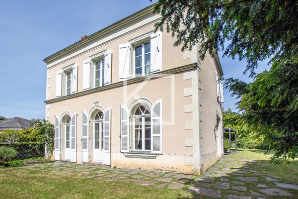 Maison Bourgeoise avec parc idyllique