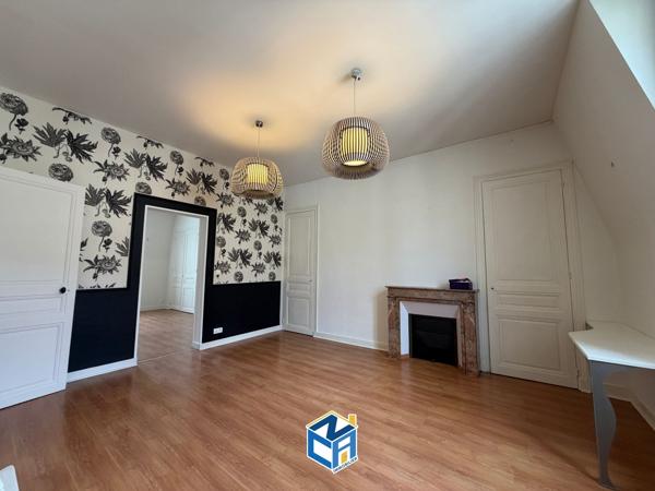 DUPLEX T4 - DEUX CHAMBRES - CAVE