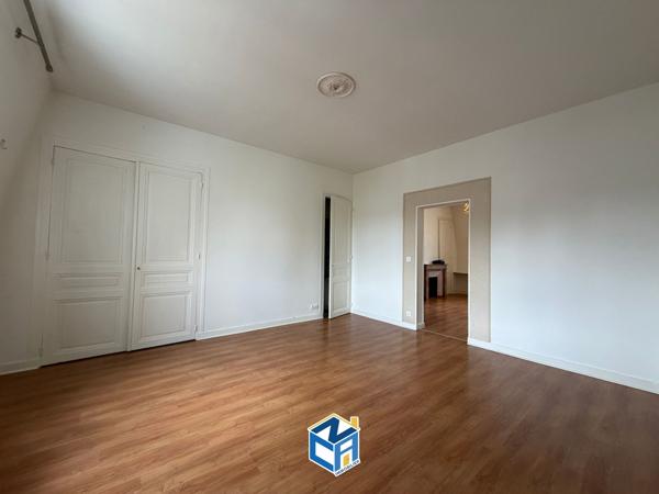 DUPLEX T4 - DEUX CHAMBRES - CAVE