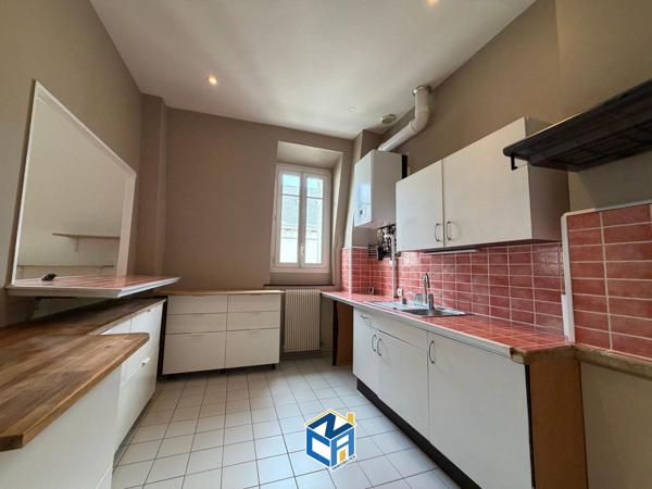 DUPLEX T4 - DEUX CHAMBRES - CAVE
