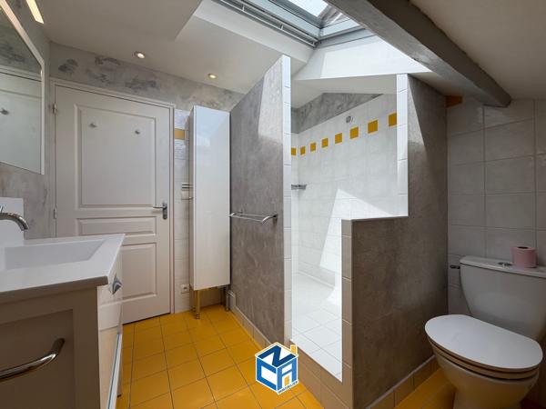 DUPLEX T4 - DEUX CHAMBRES - CAVE