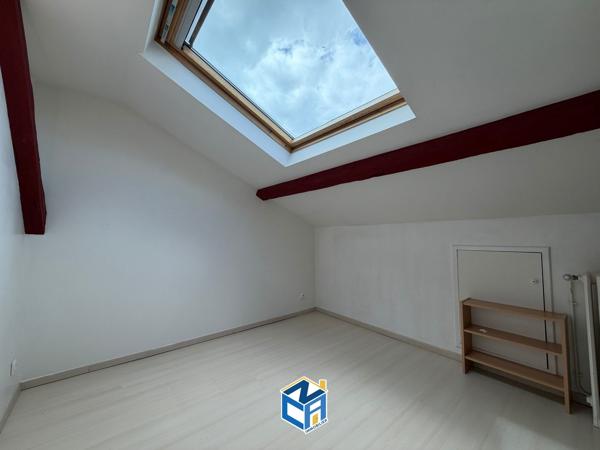DUPLEX T4 - DEUX CHAMBRES - CAVE