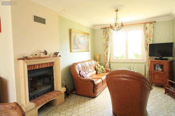 Maison à vendre à Neuville-de-Poitou dans la Vienne (86170), ref : L1956