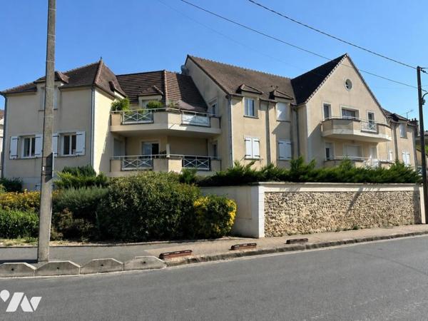 Appartement T 3 d'une superficie de 67.90 m² (loi carrez) avec un emplacement de parking extérieur. 
