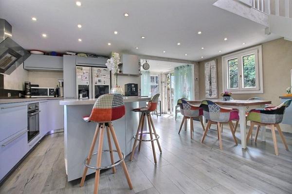 Maison à Lugrin, 74500 - 6 pièces 190m²