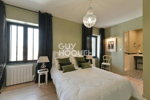 Maison 10 pièces (371 m²) à vendre à L HOUMEAU