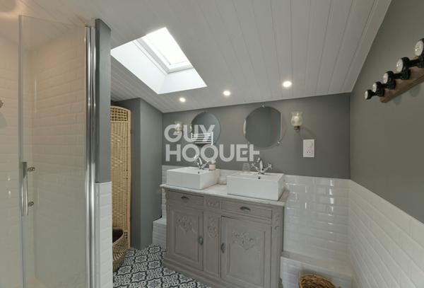 Maison 10 pièces (371 m²) à vendre à L HOUMEAU