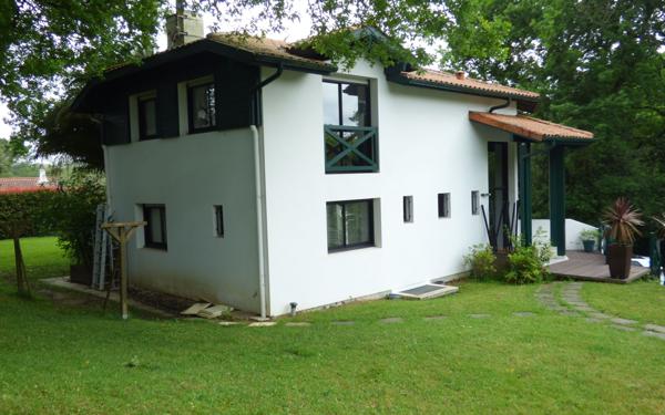 Maison à vendre    7 pièces • 215 m2 Saint-Pierre-d'Irube