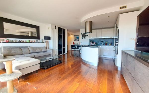 Appartement à vendre    4 pièces • 80,39 m2 Golfe Juan - Vallauris