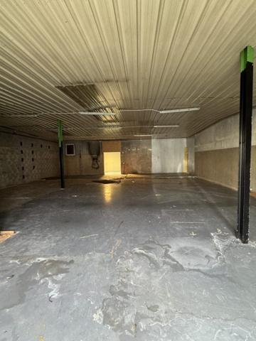 Local commercial Saint-Martin-des-Champs 241 m²