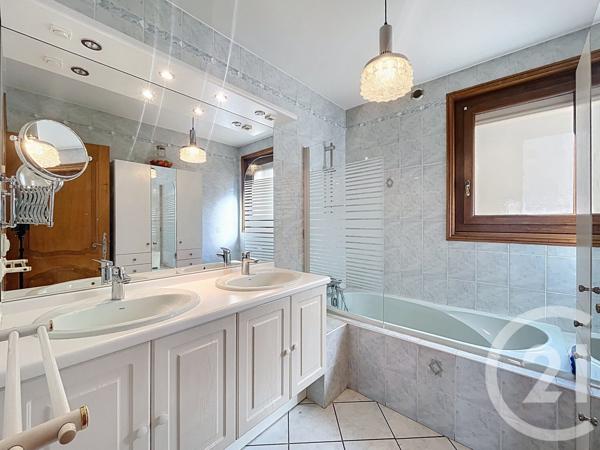 Appartement F5 à vendre  4 pièces - 136,09 m2 ESPALY ST MARCEL - 43