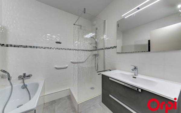 Appartement à vendre    3 pièces • 71,71 m2 Caluire-et-Cuire