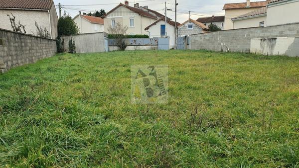 Vente terrain à construire Angouleme (16000), 526.00m². Agence Allard Brimeaud