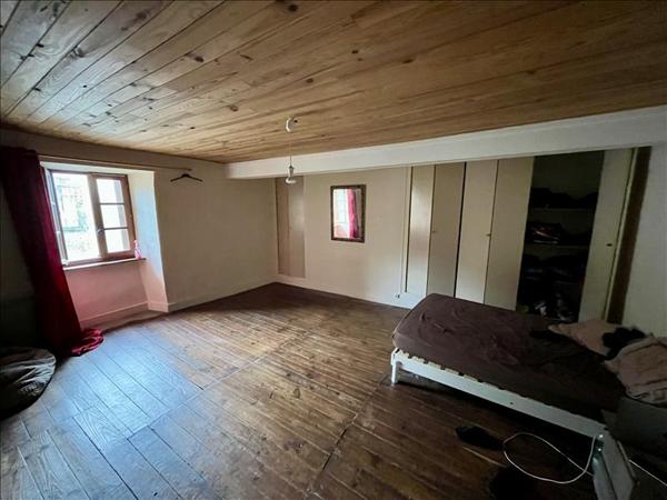 Maison à vendre |  Rochechouart |  4 pièces | 106 m²