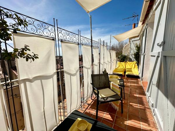 AIX EN PROVENCE- HYPER CENTRE - APPARTEMENT DE PRESTIGE EN DUPLEX DERNIER ETAGE - TERRASSE - ASCENSEUR