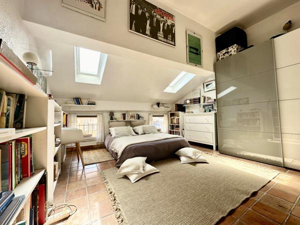 AIX EN PROVENCE- HYPER CENTRE - APPARTEMENT DE PRESTIGE EN DUPLEX DERNIER ETAGE - TERRASSE - ASCENSEUR