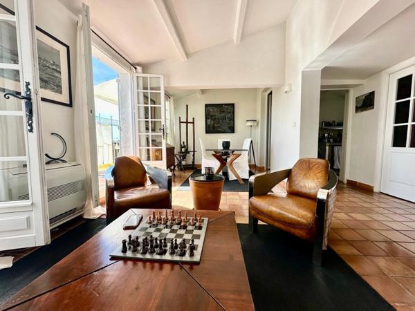 AIX EN PROVENCE- HYPER CENTRE - APPARTEMENT DE PRESTIGE EN DUPLEX DERNIER ETAGE - TERRASSE - ASCENSEUR