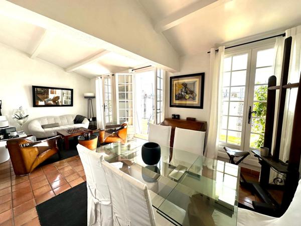 AIX EN PROVENCE- HYPER CENTRE - APPARTEMENT DE PRESTIGE EN DUPLEX DERNIER ETAGE - TERRASSE - ASCENSEUR