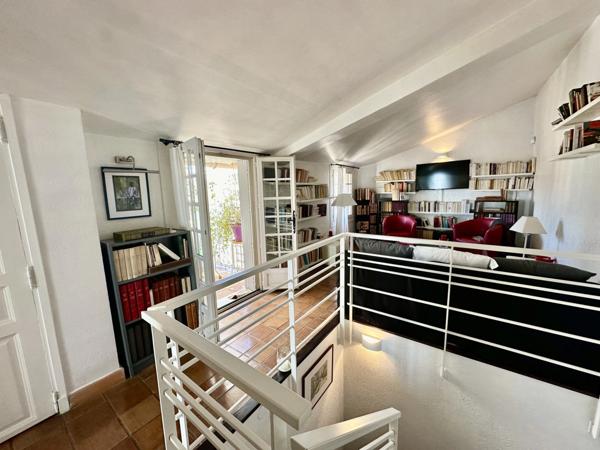 AIX EN PROVENCE- HYPER CENTRE - APPARTEMENT DE PRESTIGE EN DUPLEX DERNIER ETAGE - TERRASSE - ASCENSEUR