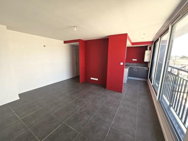 BORDEAUX BARRIÈRE JUDAÏQUE : APPARTEMENT T2 AVEC PARKING