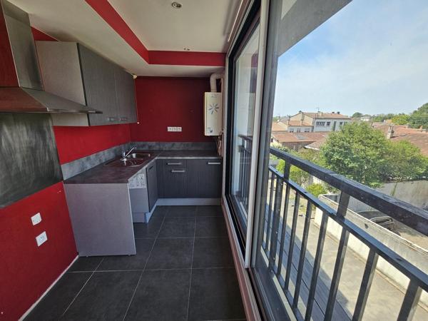 BORDEAUX BARRIÈRE JUDAÏQUE : APPARTEMENT T2 AVEC PARKING