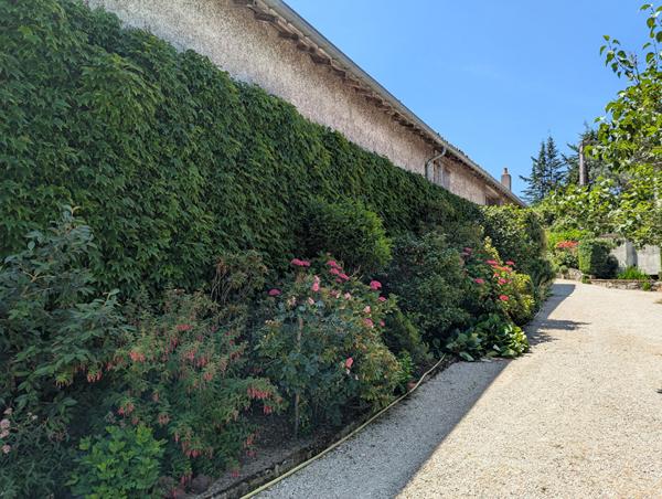 Demeure de caractère sur un domaine de 66 hectares au coeur des Pyrénées Ariégeoises Foix