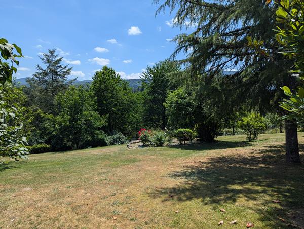 Demeure de caractère sur un domaine de 66 hectares au coeur des Pyrénées Ariégeoises Foix