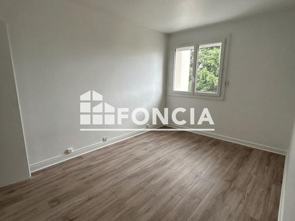 Location Appartement 4 pièces 67.13 m² - 84 RUE CHAMPFLEURI BATIMENT B Clermont Ferrand 63100