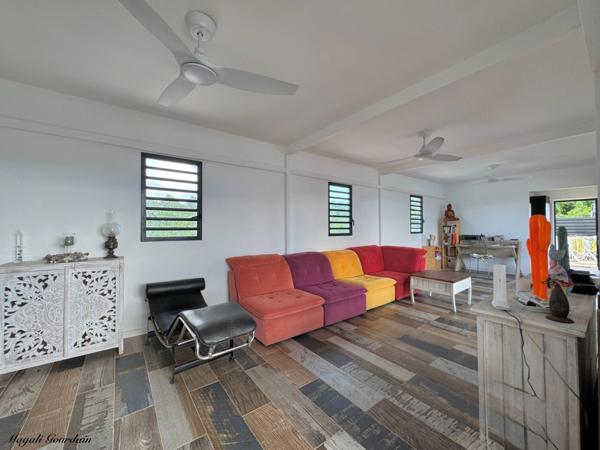 A VENDRE - VILLA RECENTE DE STANDING AUTONOME – CLÉ EN MAIN – SAINT-FRANÇOIS