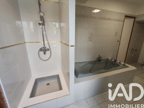Maison à vendre 8 pièces 278 m² Coulonges-Cohan