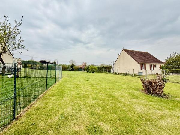 Terrain Moulins En Bessin 750 m2