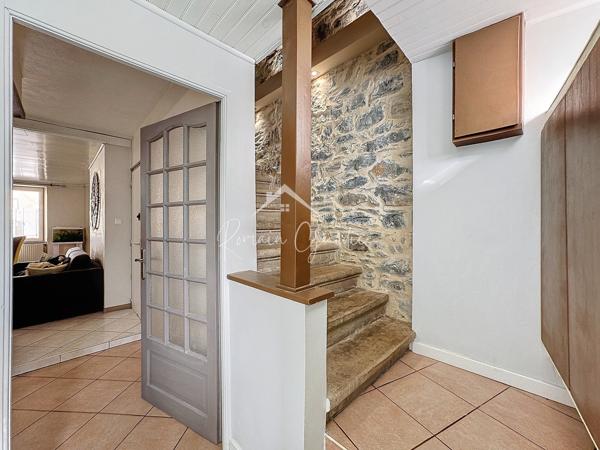 Saint-Georges-de-Luzençon (12100) MAISON DE VILLE TYPE 5 123 M² AVEC GARAGE