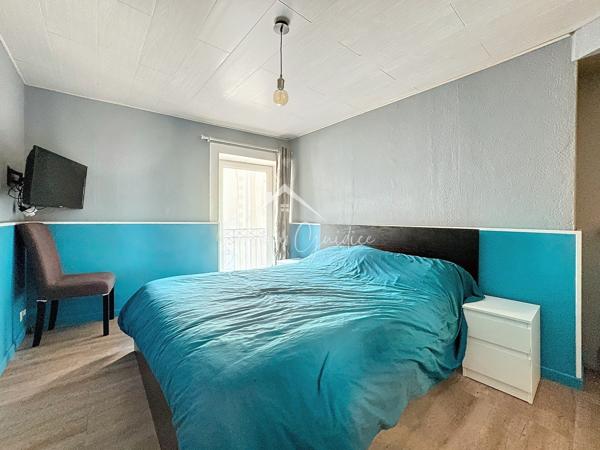 Saint-Georges-de-Luzençon (12100) MAISON DE VILLE TYPE 5 123 M² AVEC GARAGE