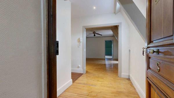 Appartement - Sarlat-la-caneda Sarlat Centre – T2 de caractère au 3ème et dernier étage (Immeuble Classé). Visite virtuelle sur demande