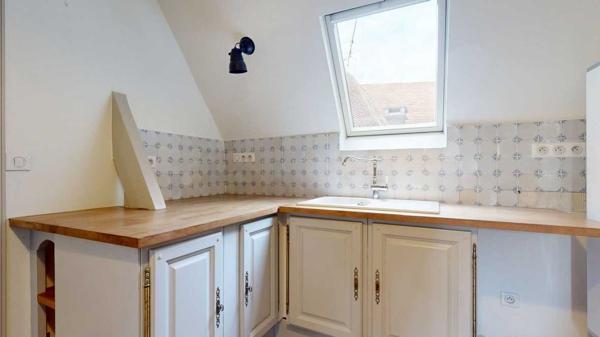 Appartement - Sarlat-la-caneda Sarlat Centre – T2 de caractère au 3ème et dernier étage (Immeuble Classé). Visite virtuelle sur demande