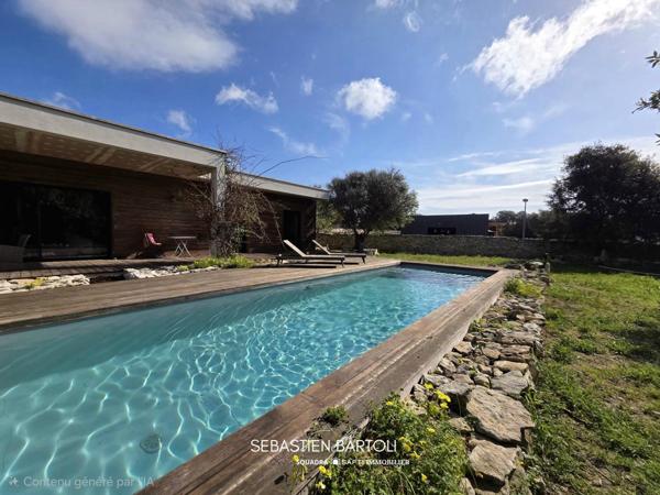 Maison type 3 de 92m² avec piscine à 2 minutes du port