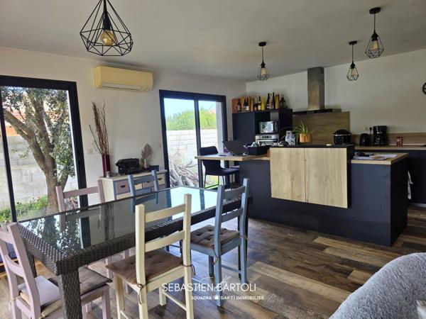Maison type 3 de 92m² avec piscine à 2 minutes du port