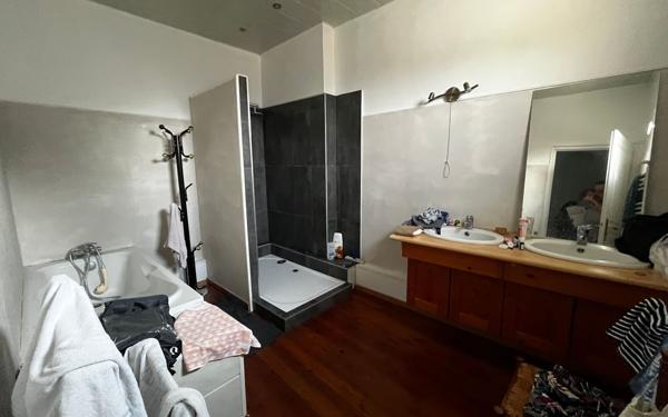 Maison à vendre    7 pièces • 207 m2 Onnaing