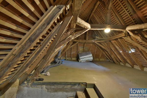 Propriete
                                                                                                                                                                                                                                                                                                                        11 pièce(s)                                                                                                                                                                                                          5 chambre(s)                                                                                                                                                                                                          289  m²