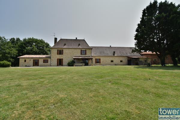 Propriete
                                                                                                                                                                                                                                                                                                                        11 pièce(s)                                                                                                                                                                                                          5 chambre(s)                                                                                                                                                                                                          289  m²
