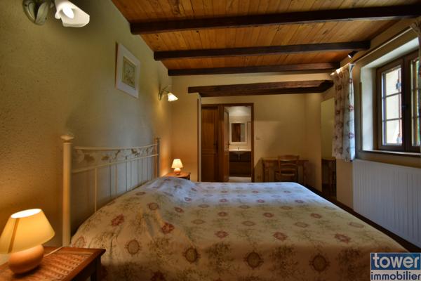 Propriete
                                                                                                                                                                                                                                                                                                                        11 pièce(s)                                                                                                                                                                                                          5 chambre(s)                                                                                                                                                                                                          289  m²