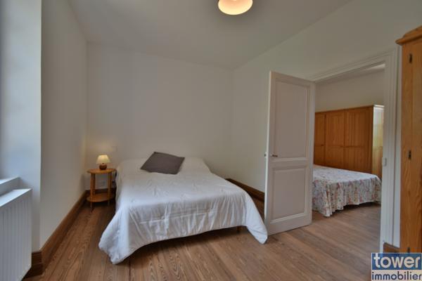 Propriete
                                                                                                                                                                                                                                                                                                                        11 pièce(s)                                                                                                                                                                                                          5 chambre(s)                                                                                                                                                                                                          289  m²