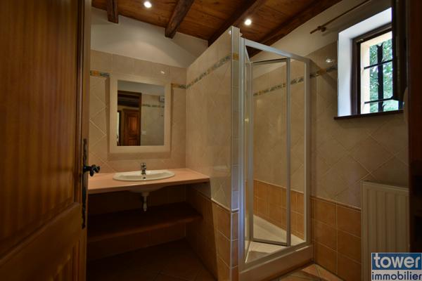 Propriete
                                                                                                                                                                                                                                                                                                                        11 pièce(s)                                                                                                                                                                                                          5 chambre(s)                                                                                                                                                                                                          289  m²
