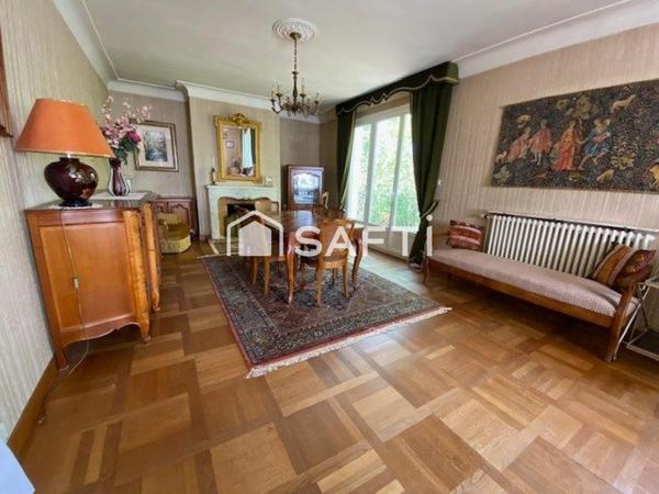 REZE- Maison familiale de 200 m² avec un appartement individuel de 60m²